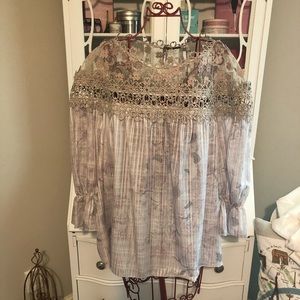 Elie Tahari Top - Size Large (NWT)